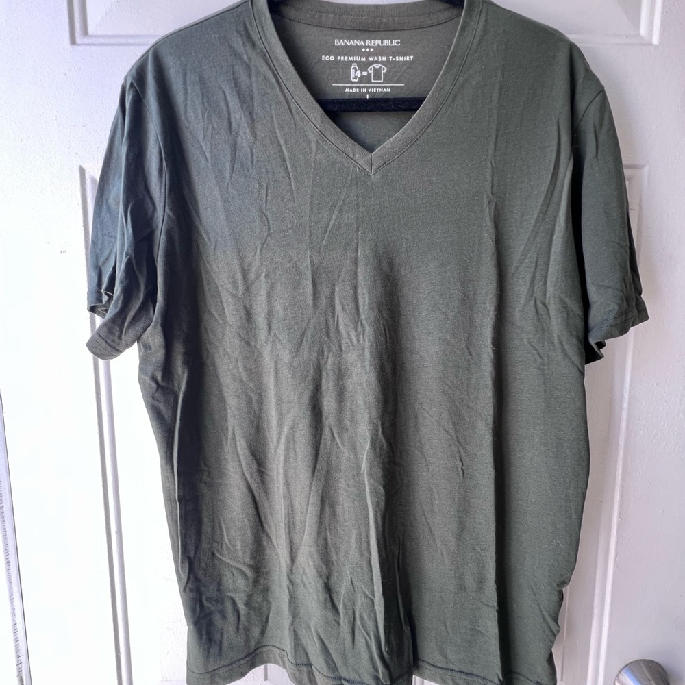 Banana Republic Men's Green T-Shirt
